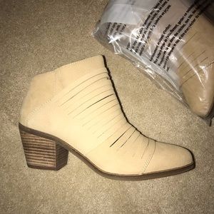 Lucky Brand Zavrina Ankle Bootie Size 9.5